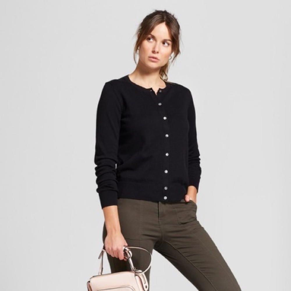 NWOT Black cardigan